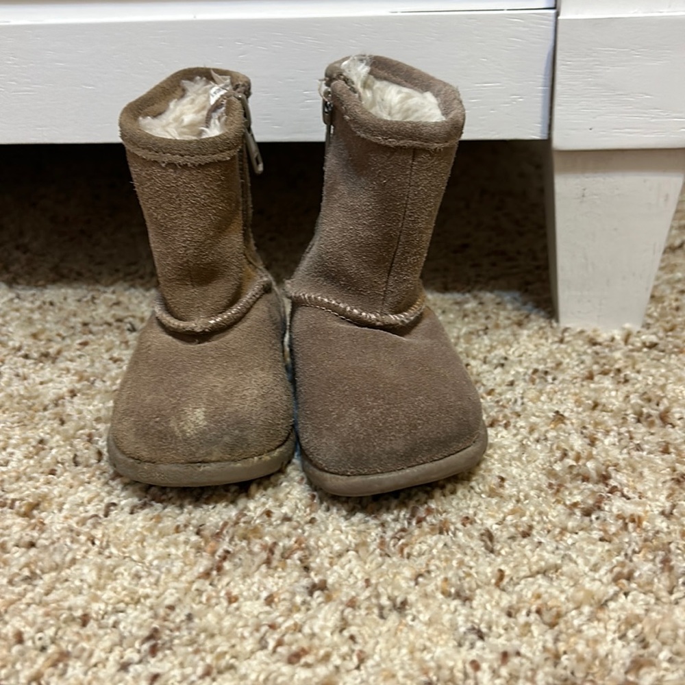 Baby size 4 boot girls